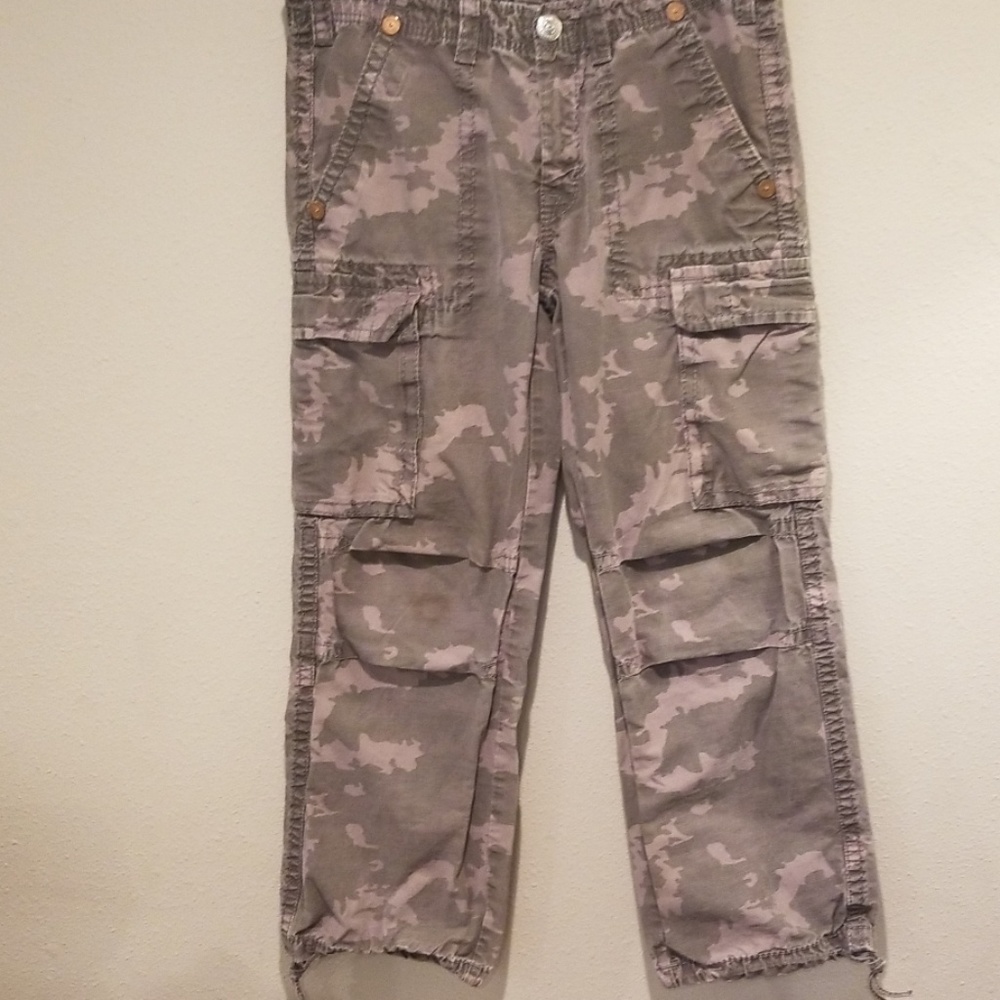 True Religion Mens 34 camo cargos